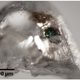 Imagen para el artículo titulado Este extraño y desconocido mineral encontrado en un diamante se formó a 170 kilómetros bajo tierra
